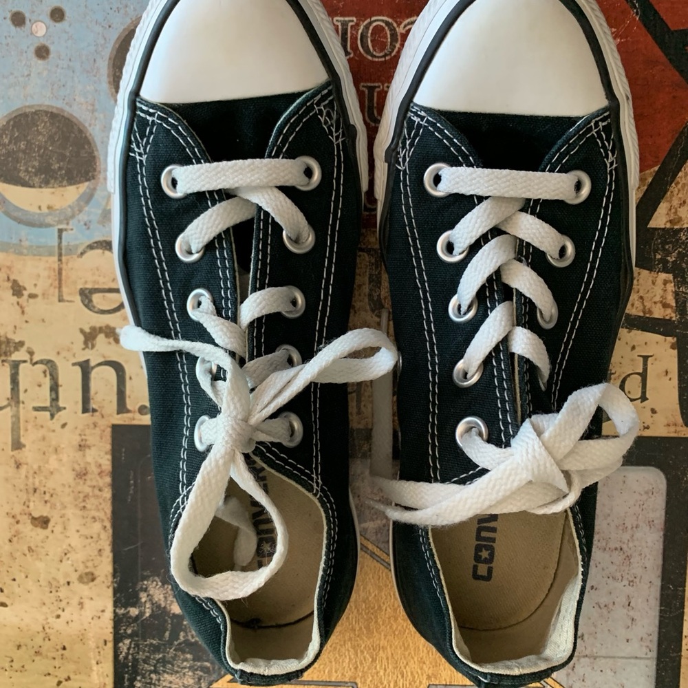 Converse All Star classics womens 6 mens 4 black